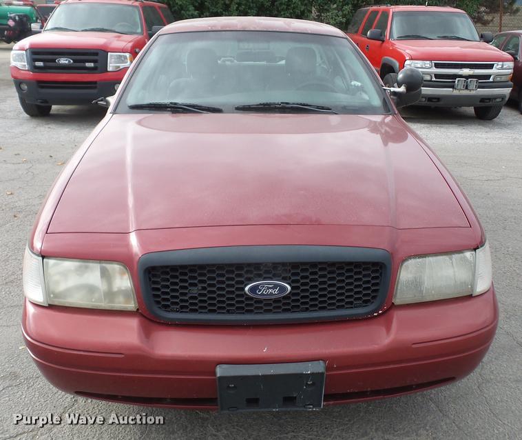 image for item K3576 2003 Ford Crown Victoria Police Interceptor