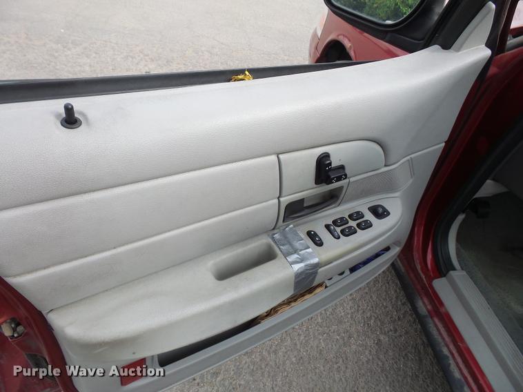 image for item K3576 2003 Ford Crown Victoria Police Interceptor