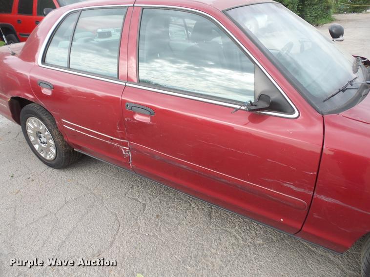 image for item K3576 2003 Ford Crown Victoria Police Interceptor