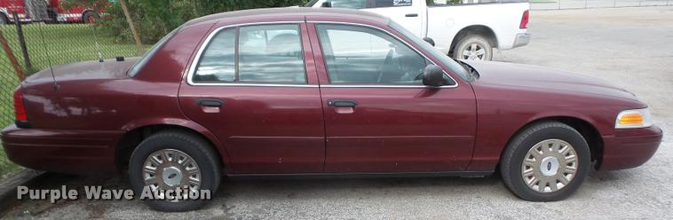 image for item K3578 2005 Ford Crown Victoria Police Interceptor