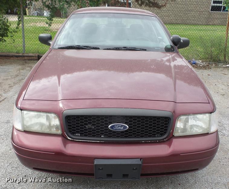 image for item K3578 2005 Ford Crown Victoria Police Interceptor