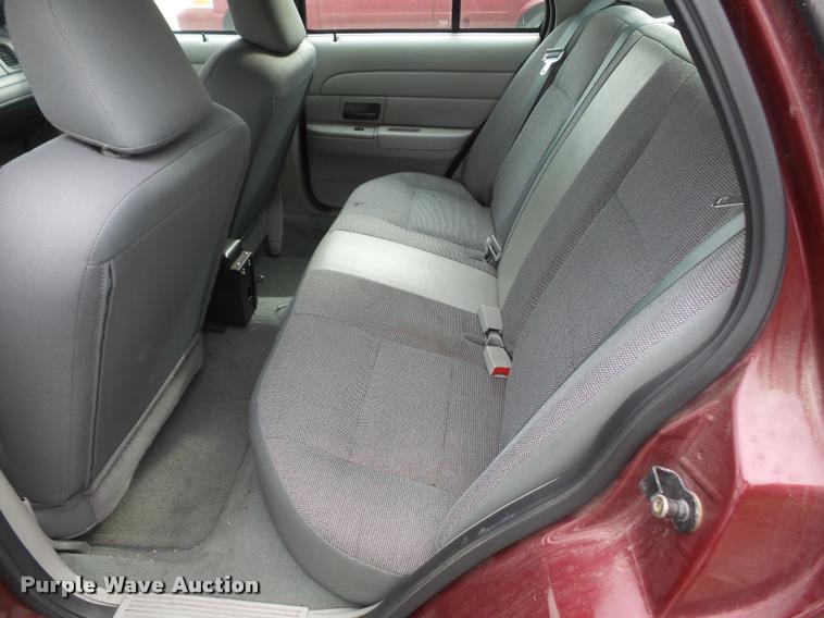 image for item K3578 2005 Ford Crown Victoria Police Interceptor