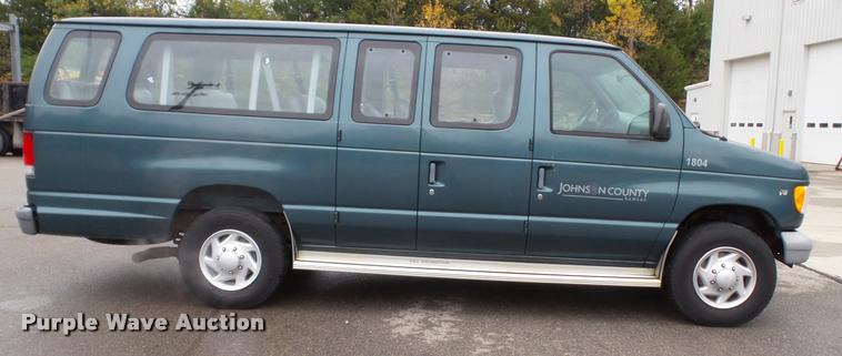 image for item K8135 1997 Ford Club Wagon van