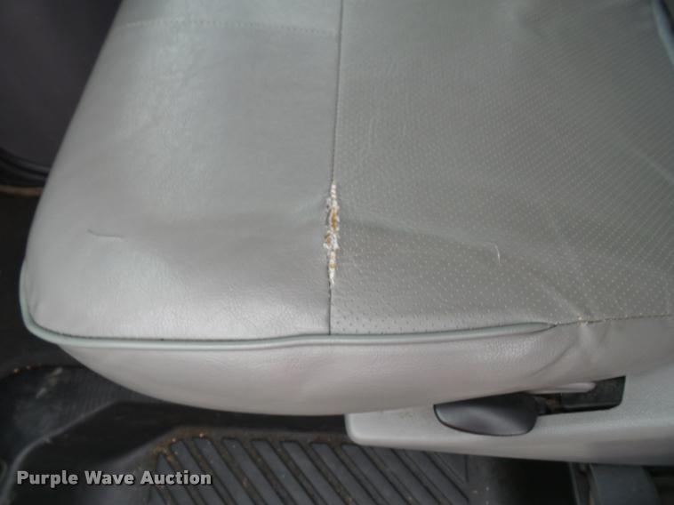 image for item K8135 1997 Ford Club Wagon van