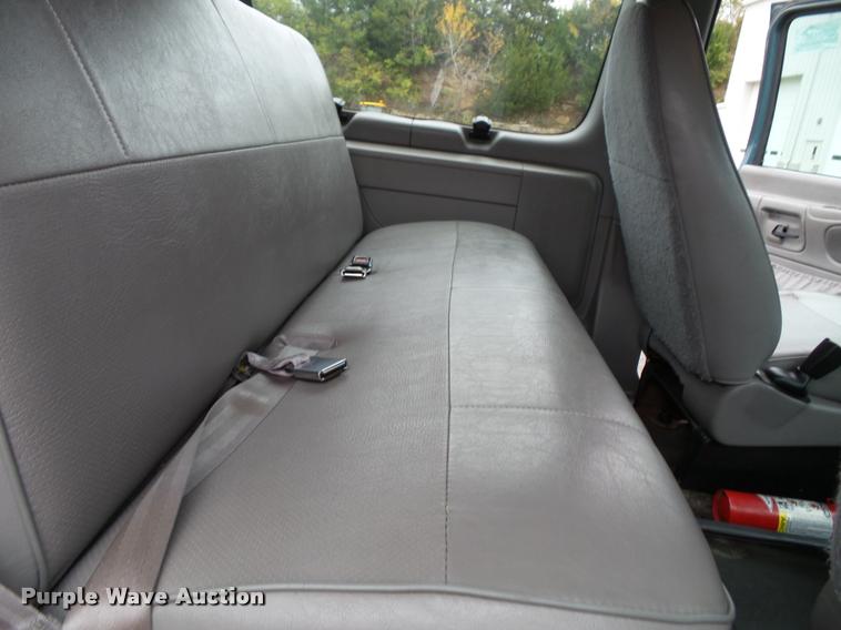 image for item K8135 1997 Ford Club Wagon van