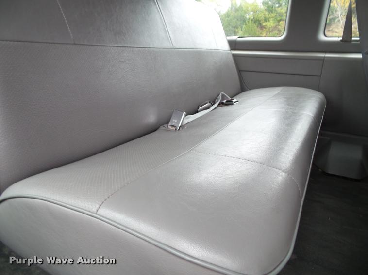 image for item K8135 1997 Ford Club Wagon van