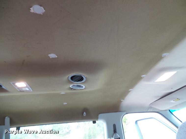 image for item K8135 1997 Ford Club Wagon van