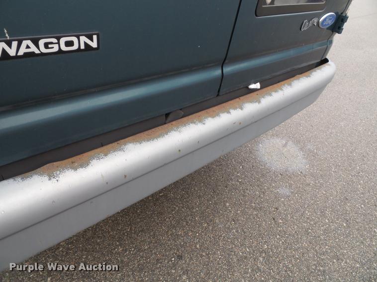 image for item K8135 1997 Ford Club Wagon van