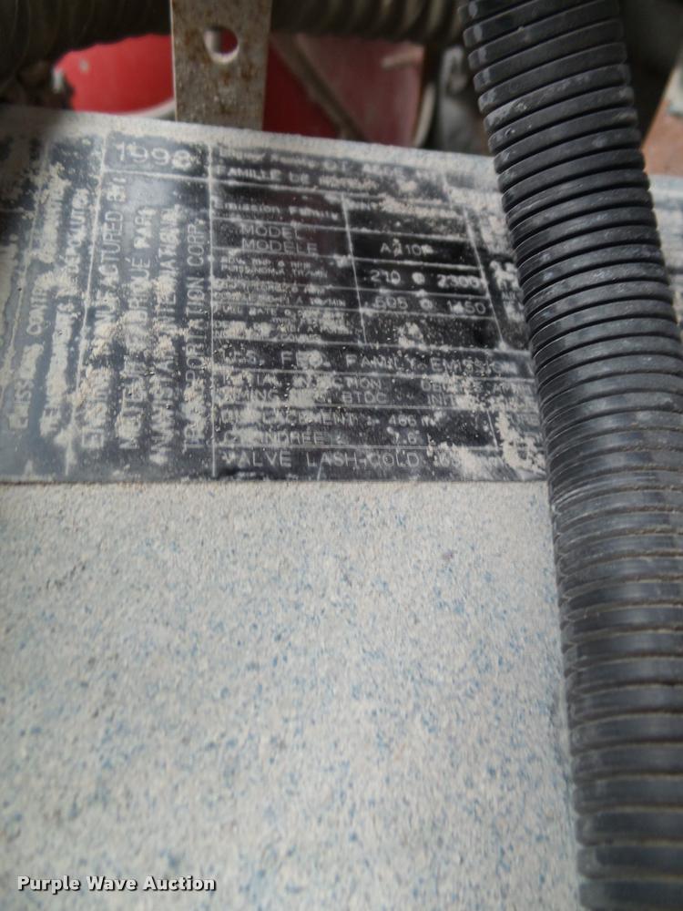 image for item K8136 1999 International 4900 roll-off truck