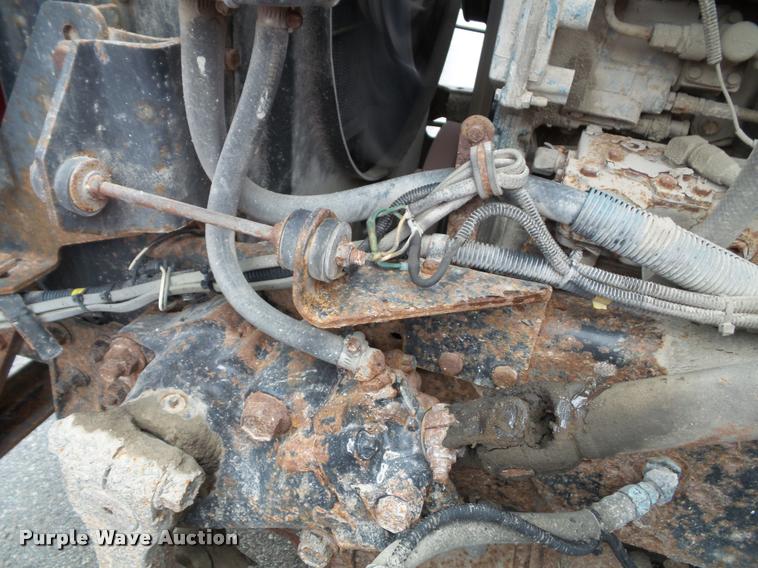 image for item K8136 1999 International 4900 roll-off truck