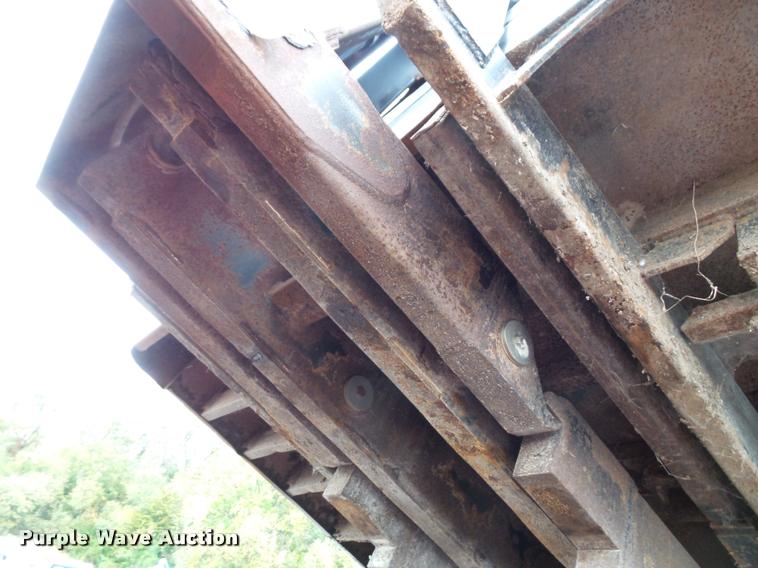 image for item K8136 1999 International 4900 roll-off truck