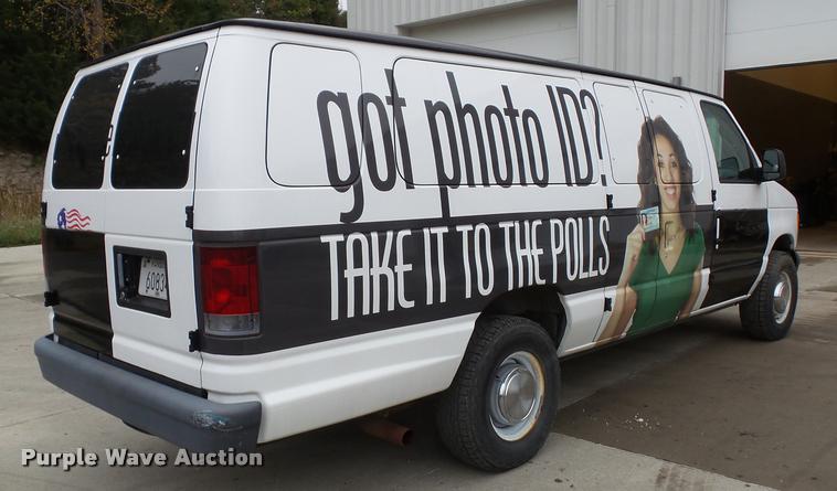 image for item K8151 2005 Ford E350 van