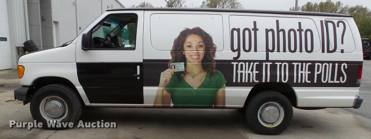 image for item K8151 2005 Ford E350 van