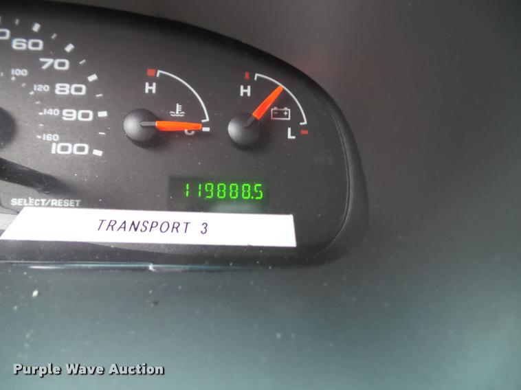 image for item K8151 2005 Ford E350 van