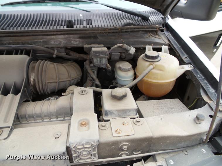 image for item K8151 2005 Ford E350 van