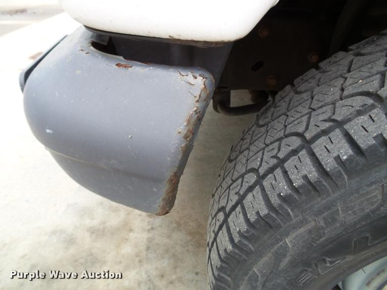 image for item K8151 2005 Ford E350 van