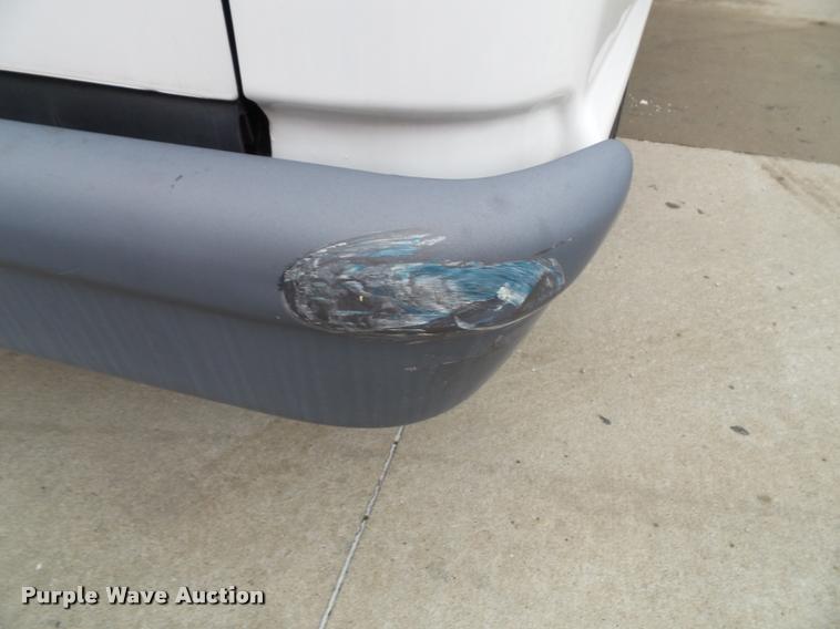 image for item K8151 2005 Ford E350 van