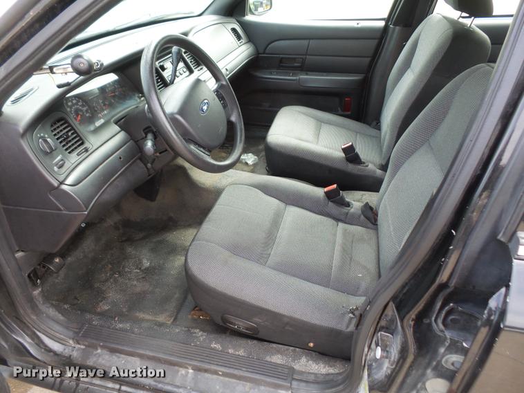 image for item K8152 2006 Ford Crown Victoria Police Interceptor