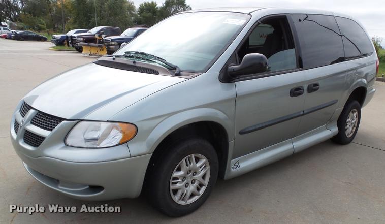 image for item K8156 2004 Dodge Grand Caravan van