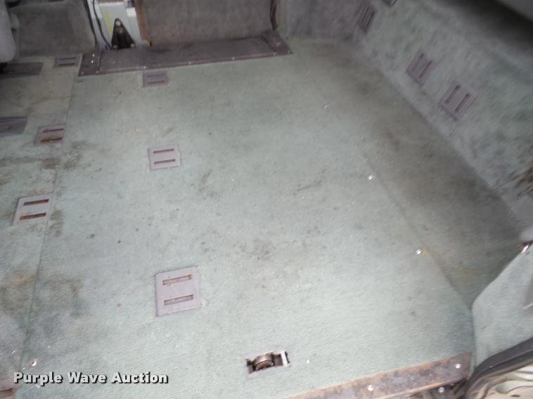 image for item K8156 2004 Dodge Grand Caravan van