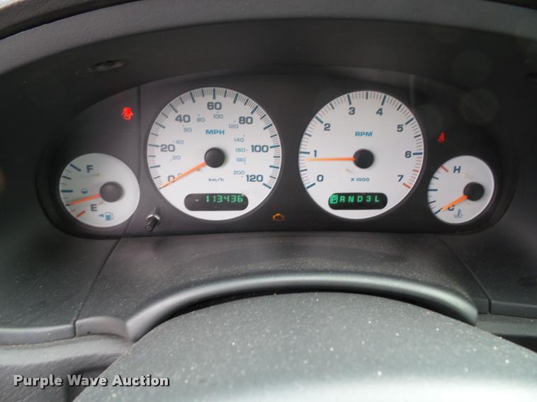 image for item K8156 2004 Dodge Grand Caravan van