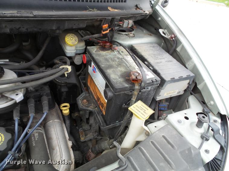 image for item K8156 2004 Dodge Grand Caravan van