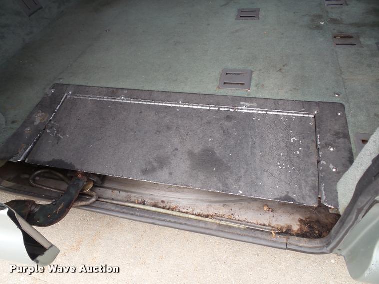 image for item K8156 2004 Dodge Grand Caravan van