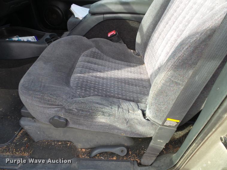 image for item K8162 1999 Chevrolet Blazer SUV