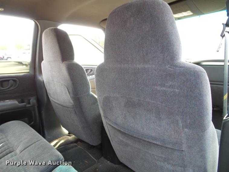 image for item K8162 1999 Chevrolet Blazer SUV