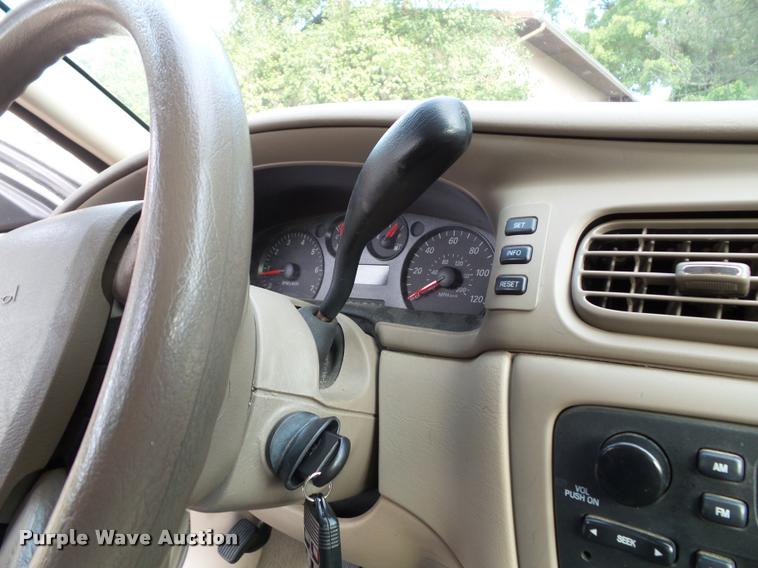 image for item K8163 2006 Ford Taurus SE