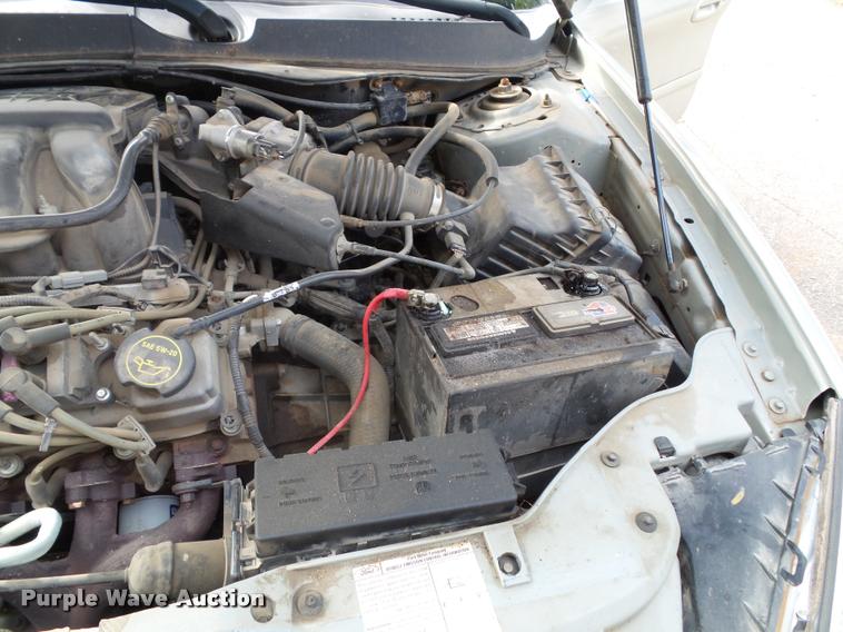 image for item K8163 2006 Ford Taurus SE