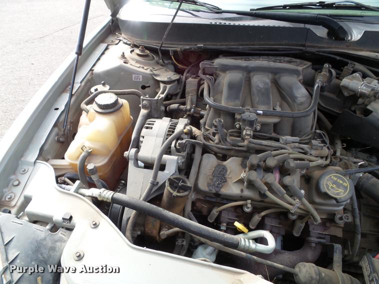 image for item K8163 2006 Ford Taurus SE