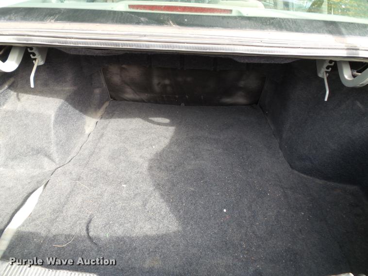 image for item K8163 2006 Ford Taurus SE