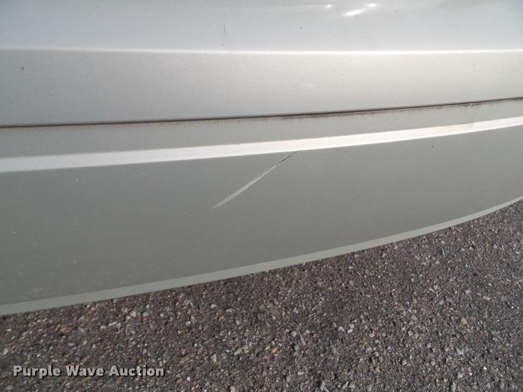 image for item K8163 2006 Ford Taurus SE