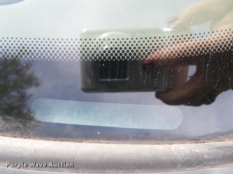 image for item K8163 2006 Ford Taurus SE