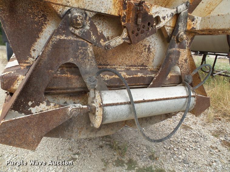 image for item K8174 1997 Ranch bottom dump trailer