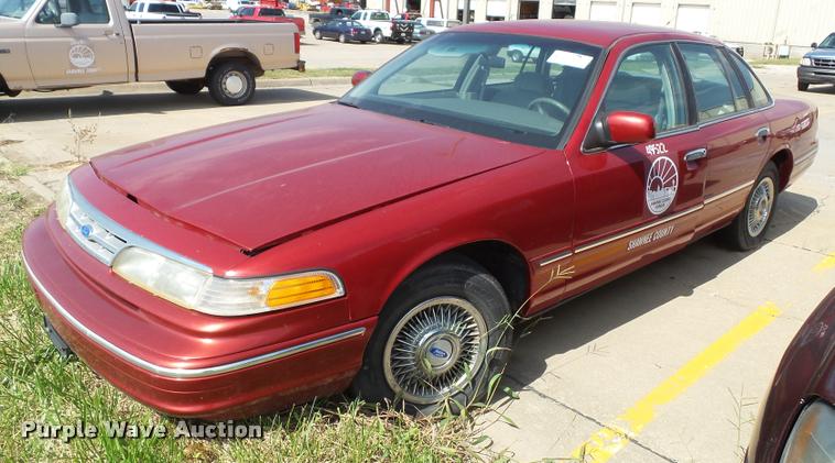 image for item K8204 1997 Ford Crown Victoria