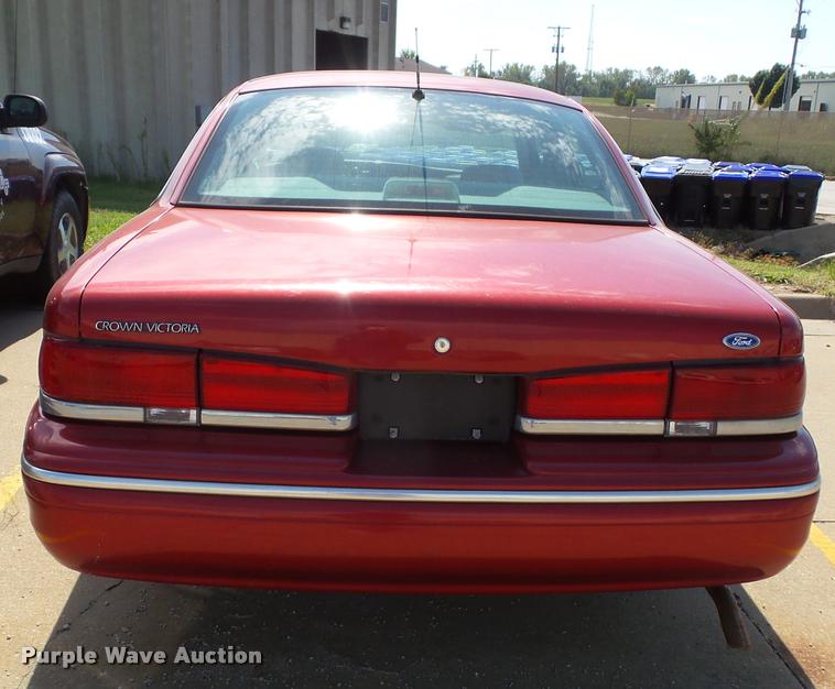 image for item K8204 1997 Ford Crown Victoria