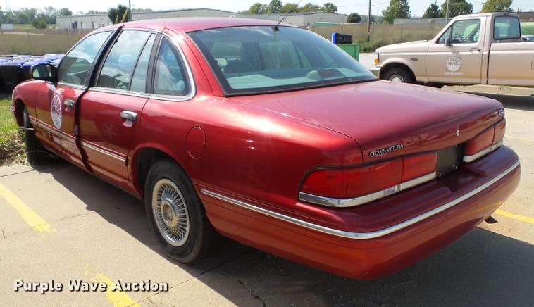 image for item K8204 1997 Ford Crown Victoria