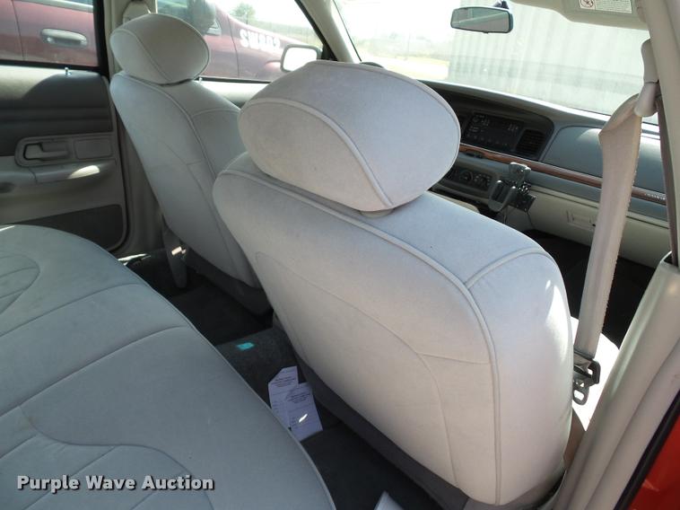 image for item K8204 1997 Ford Crown Victoria