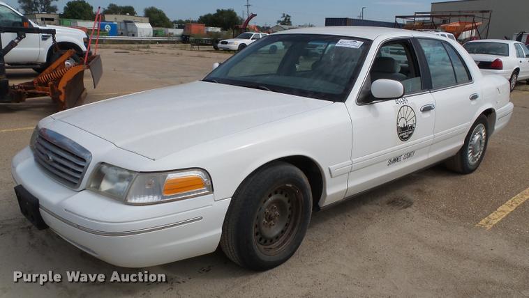 image for item K8210 1998 Ford Crown Victoria