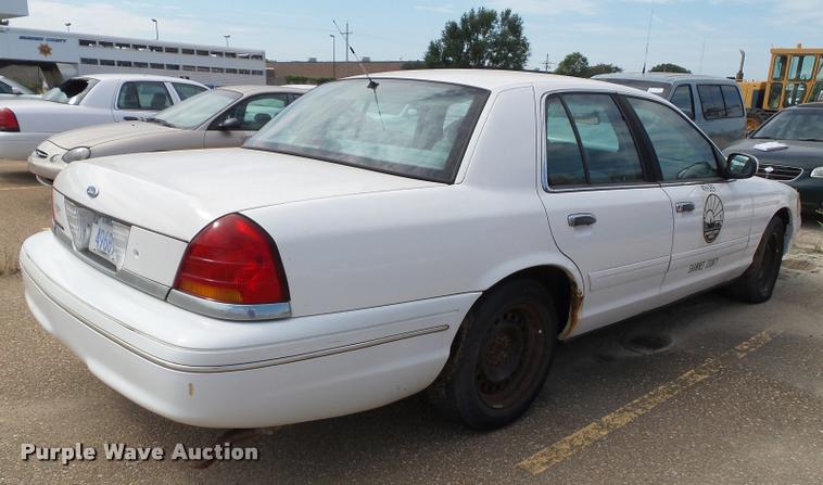 image for item K8210 1998 Ford Crown Victoria