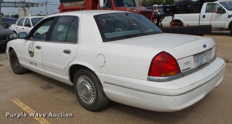 image for item K8210 1998 Ford Crown Victoria