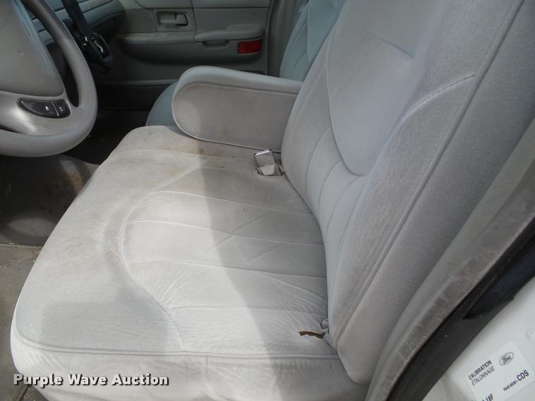 image for item K8210 1998 Ford Crown Victoria