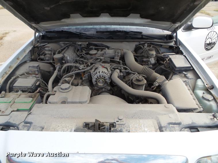 image for item K8210 1998 Ford Crown Victoria