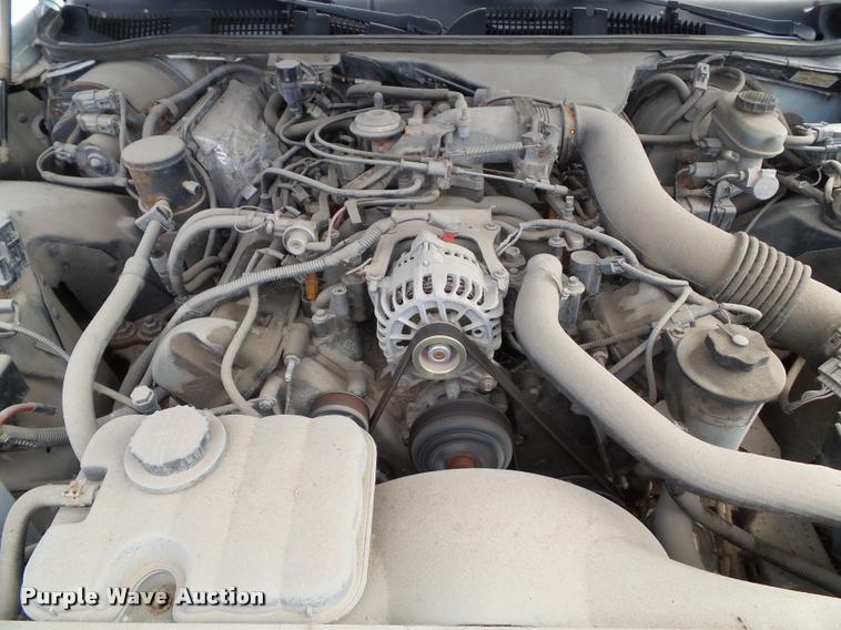 image for item K8210 1998 Ford Crown Victoria