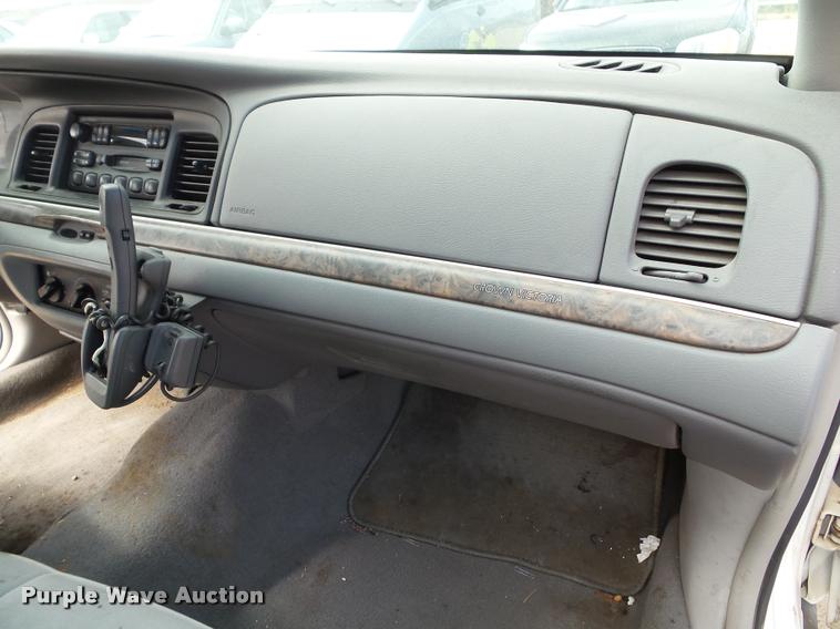 image for item K8210 1998 Ford Crown Victoria