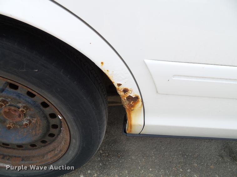 image for item K8210 1998 Ford Crown Victoria