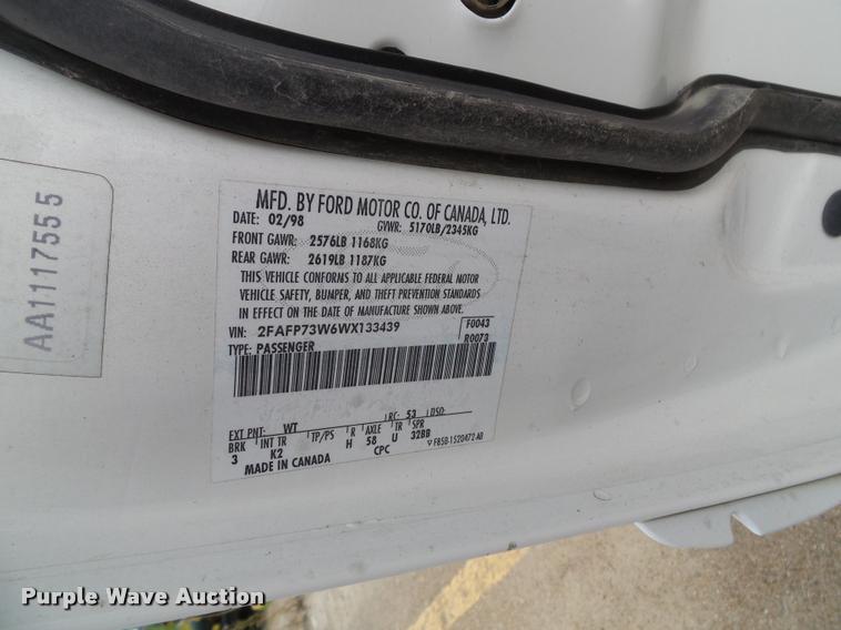 image for item K8210 1998 Ford Crown Victoria