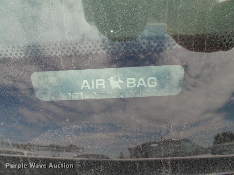 image for item K8210 1998 Ford Crown Victoria